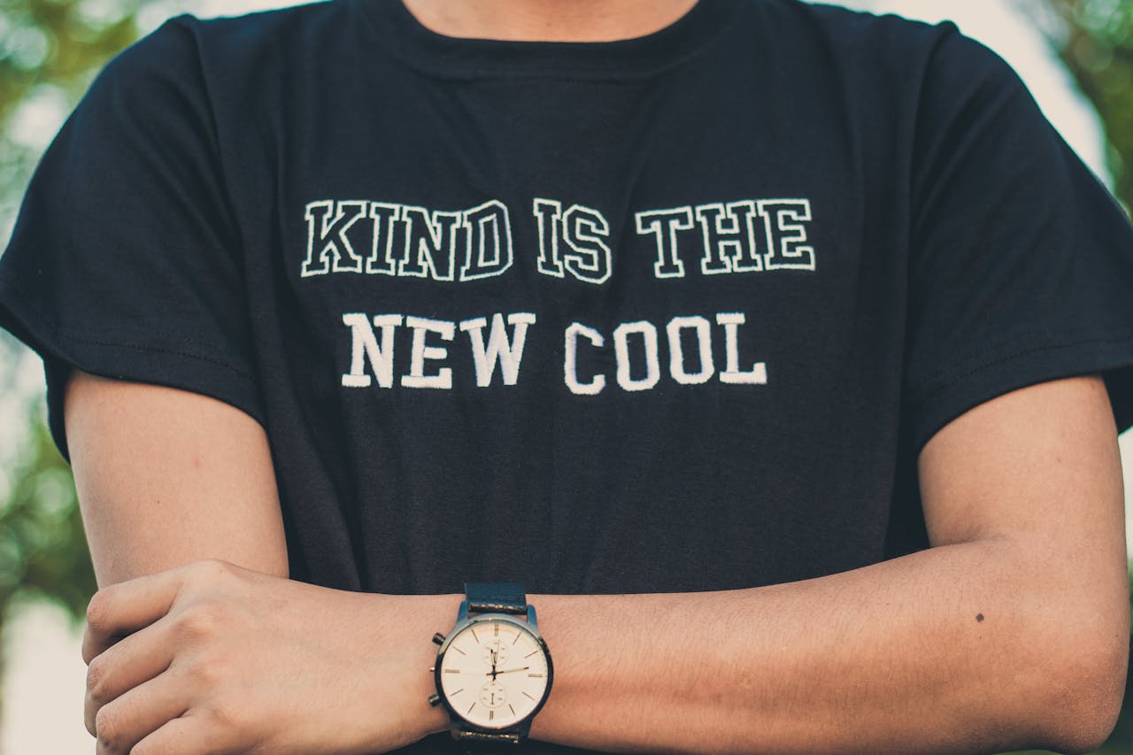 top-5-trendy-old-navy-graphic-tees-for-men-to-refresh-your-wardrobe